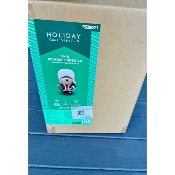 NEW IN BOX REINDEER DOOR GREETER - Picture 9 of 11